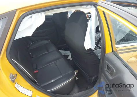 2013 Ford Fiesta Titanium z USA, uszkodzony, nr VIN 3FADP4CJ0DM154144